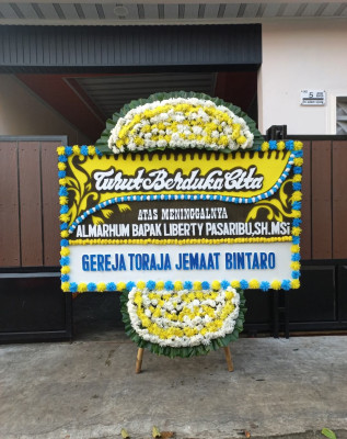 Papan Bunga Duka di Karang Baru